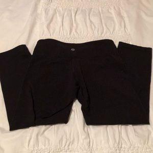 Lululemon crop workout pants